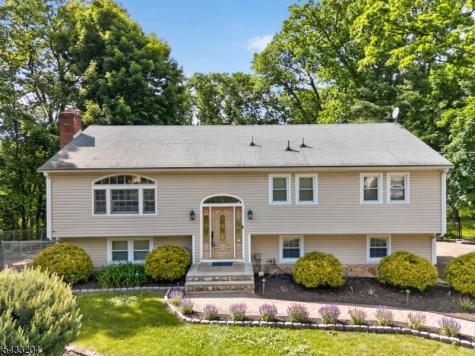 34 Sweetman Lane West Milford NJ 07480