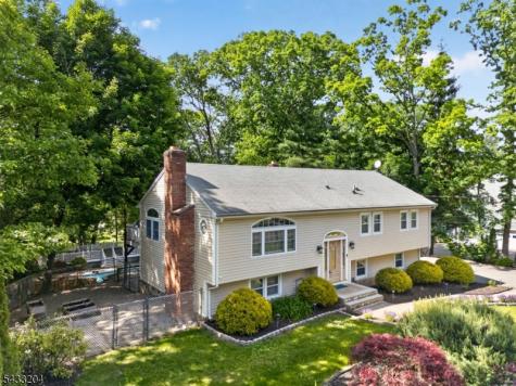 34 Sweetman Lane West Milford NJ 07480