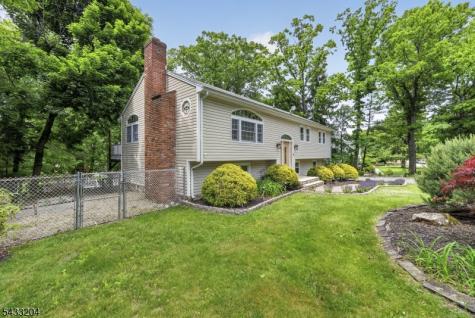 34 Sweetman Lane West Milford NJ 07480