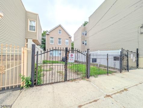 203 Lake Street Newark NJ 07104