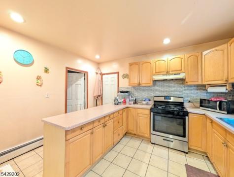 203 Lake Street Newark NJ 07104