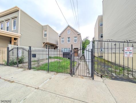 203 Lake Street Newark NJ 07104