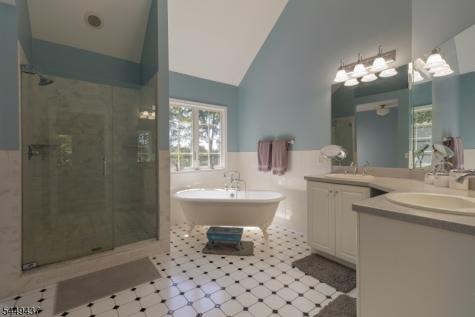 11 Donna Lane Mount Olive NJ 07836