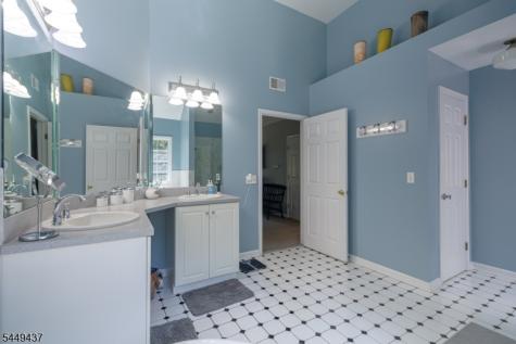 11 Donna Lane Mount Olive NJ 07836