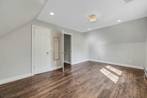 21 Hewlett Road Montville NJ 07082