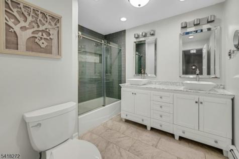 21 Hewlett Road Montville NJ 07082