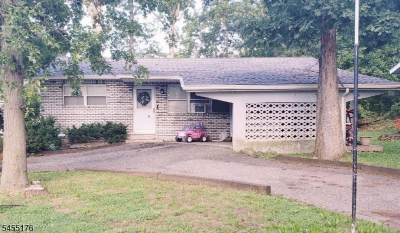30 Caswell Avenue Woodbridge NJ 08863