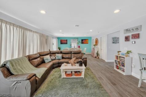 378 Bayview Avenue Berkeley NJ 08721
