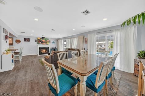 378 Bayview Avenue Berkeley NJ 08721