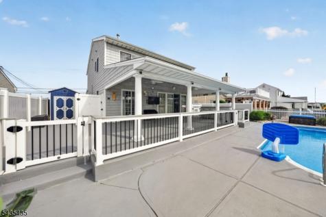 378 Bayview Avenue Berkeley NJ 08721