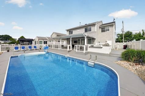 378 Bayview Avenue Berkeley NJ 08721
