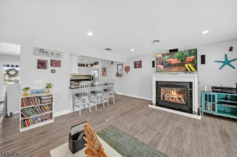 378 Bayview Avenue Berkeley NJ 08721