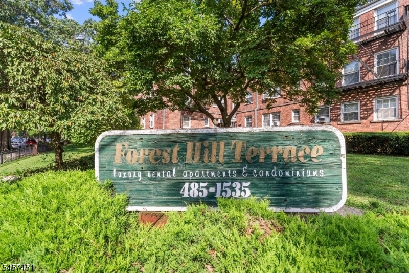 63 Forest Hill Parkway Newark NJ 07104