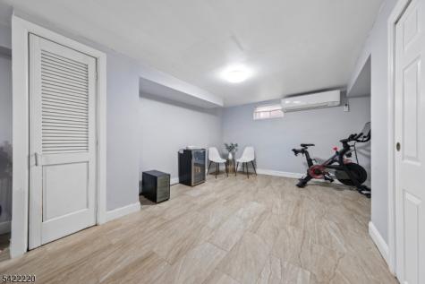 1269 Crescent Avenue Roselle NJ 07203