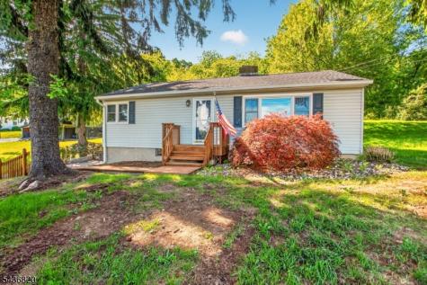557 Rockport Road Mansfield NJ 07840