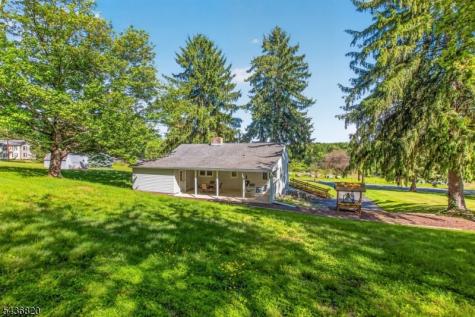 557 Rockport Road Mansfield NJ 07840
