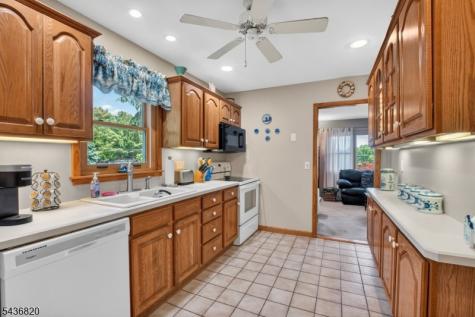 557 Rockport Road Mansfield NJ 07840