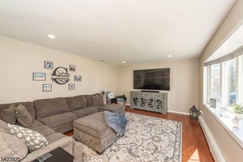 21 Carrol Street Fairfield NJ 07004