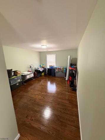 555 Hussa Street Linden NJ 07036