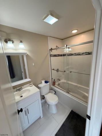 555 Hussa Street Linden NJ 07036