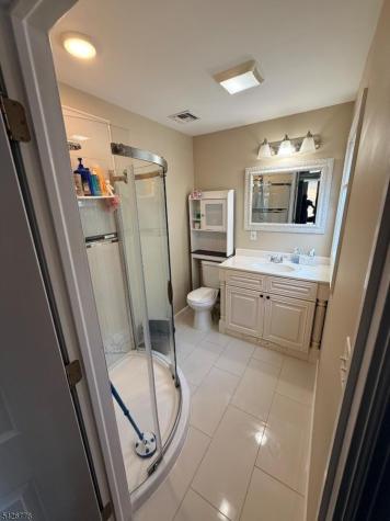 555 Hussa Street Linden NJ 07036