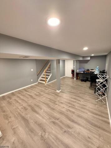 555 Hussa Street Linden NJ 07036