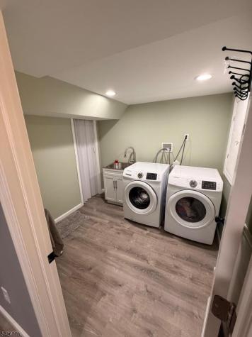 555 Hussa Street Linden NJ 07036