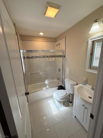 555 Hussa Street Linden NJ 07036