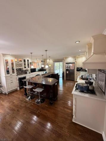 555 Hussa Street Linden NJ 07036