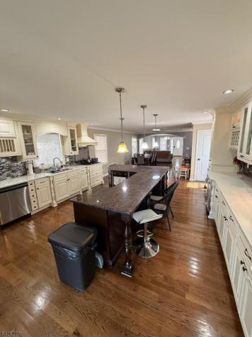 555 Hussa Street Linden NJ 07036