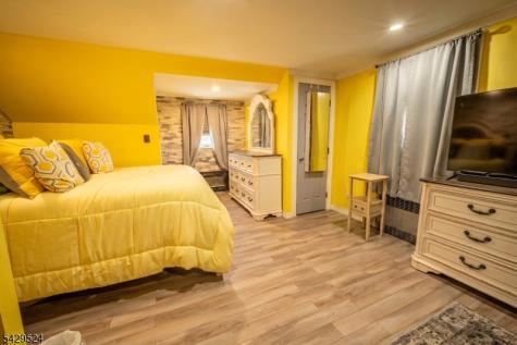 619 Essex Avenue Linden NJ 07036