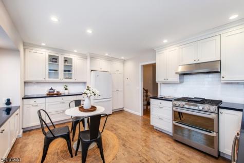 26 Cornell Way Montclair NJ 07043