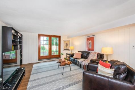 26 Cornell Way Montclair NJ 07043