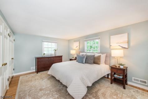 26 Cornell Way Montclair NJ 07043