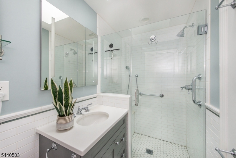 26 Cornell Way Montclair NJ 07043