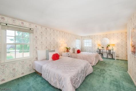 26 Cornell Way Montclair NJ 07043
