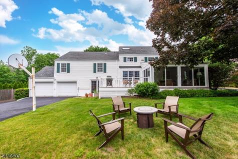 26 Cornell Way Montclair NJ 07043