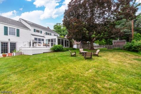 26 Cornell Way Montclair NJ 07043