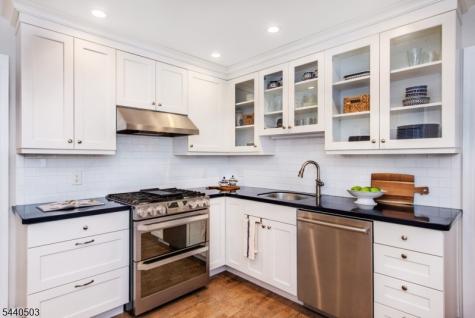 26 Cornell Way Montclair NJ 07043
