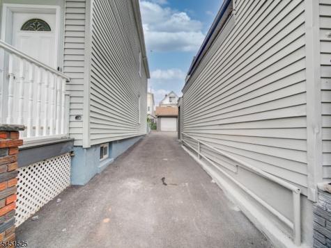 236 Franklin Street Elizabeth NJ 07206