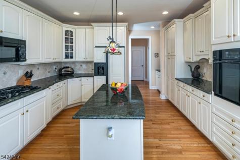 28 Bedford Drive Montgomery NJ 08558