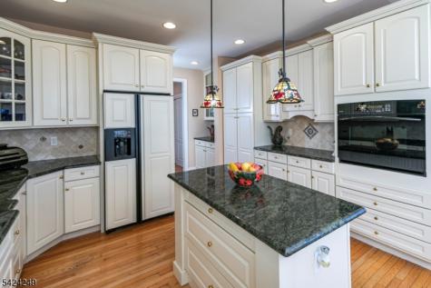 28 Bedford Drive Montgomery NJ 08558
