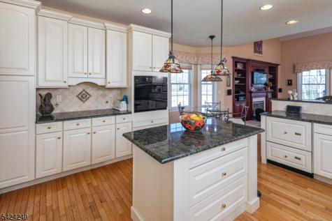 28 Bedford Drive Montgomery NJ 08558