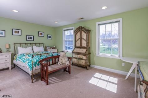28 Bedford Drive Montgomery NJ 08558