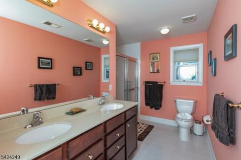 28 Bedford Drive Montgomery NJ 08558