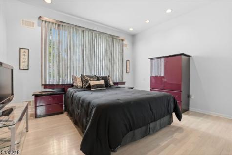 1 Timber Rock Court Cedar Grove NJ 07009
