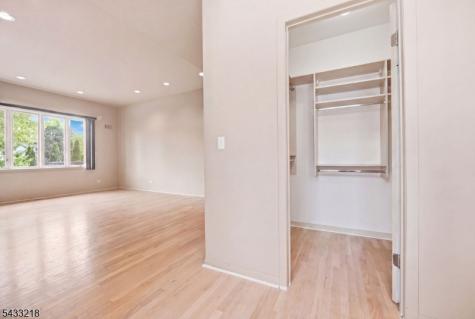 1 Timber Rock Court Cedar Grove NJ 07009