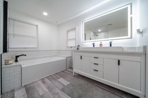 44 Venetian Drive Jefferson NJ 07849