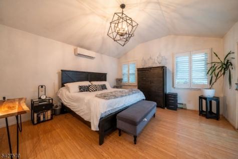 44 Venetian Drive Jefferson NJ 07849