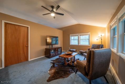 44 Venetian Drive Jefferson NJ 07849